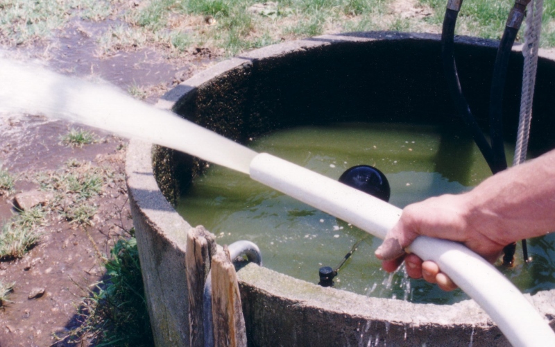 Hydraulic pump is ideal for cleaning and emptying farm water troughs